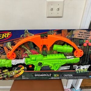 Nerf Action Figures Green and Orange Playset